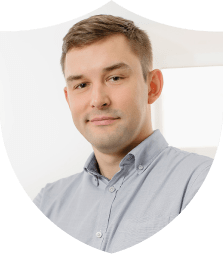 Андрей Холуев